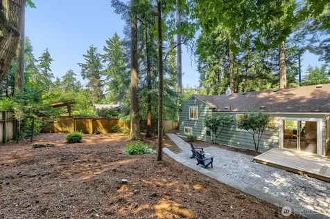 16051 21st Avenue SW Burien WA 98166