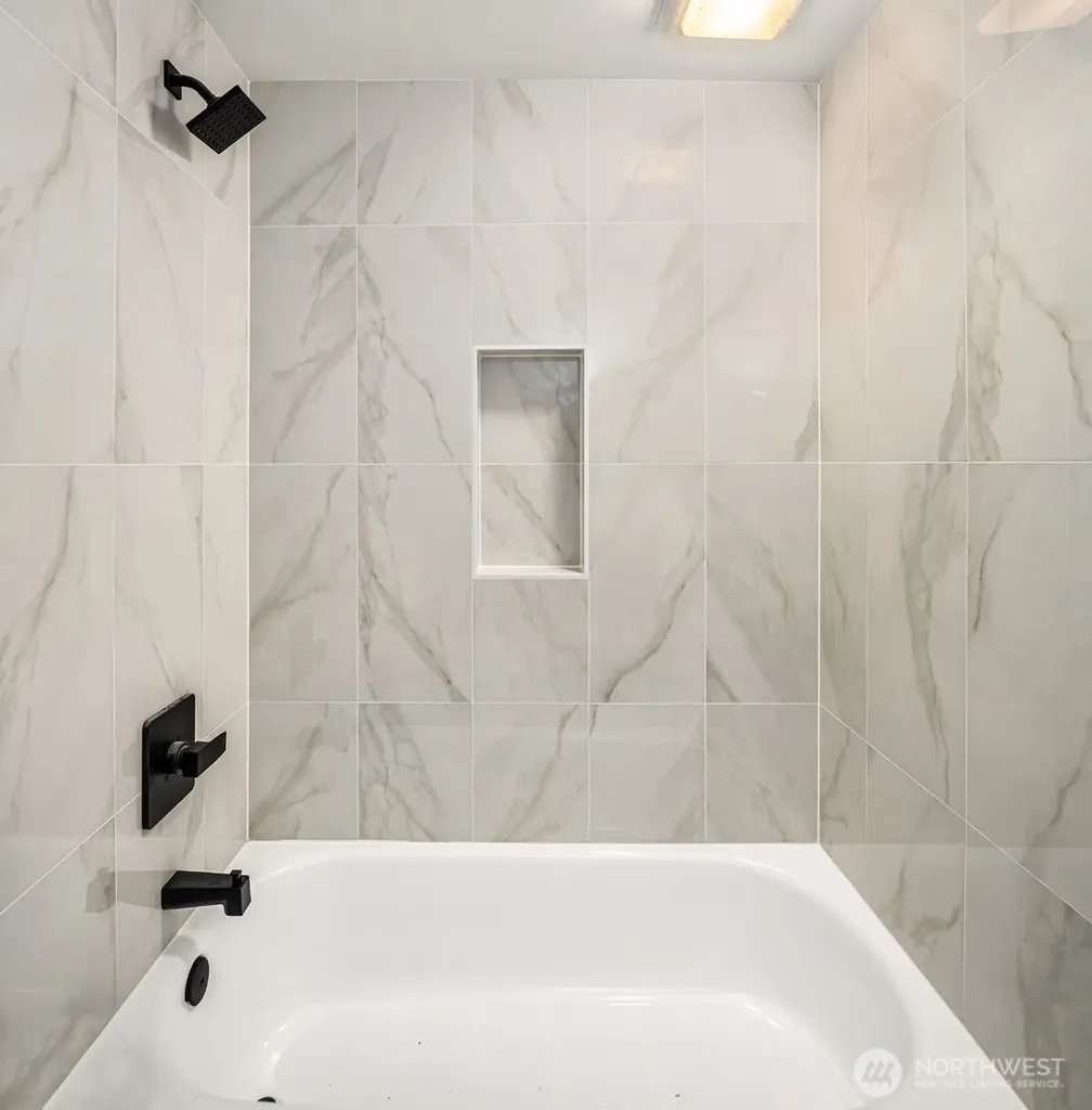 11726 10th Avenue S Seattle WA 98168