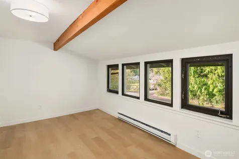 11726 10th Avenue S Seattle WA 98168