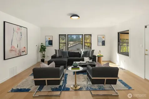 11726 10th Avenue S Seattle WA 98168