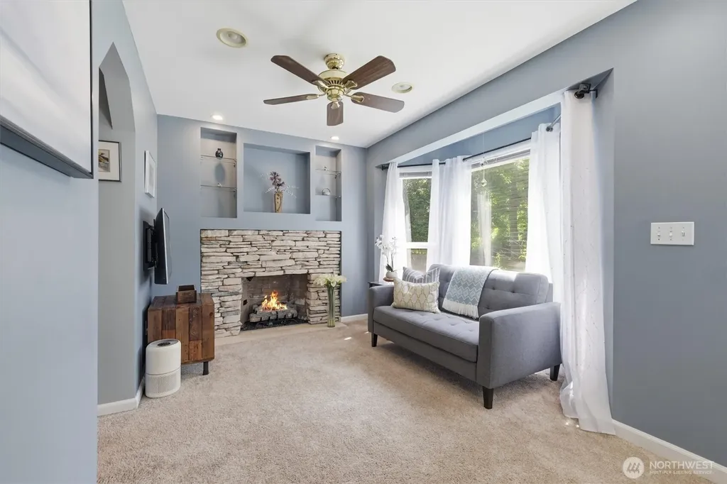 13732 217th Avenue SE Issaquah WA 98027