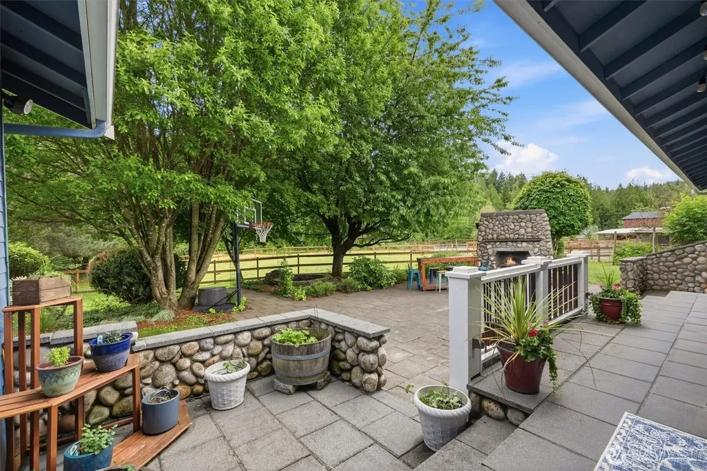 13732 217th Avenue SE Issaquah WA 98027