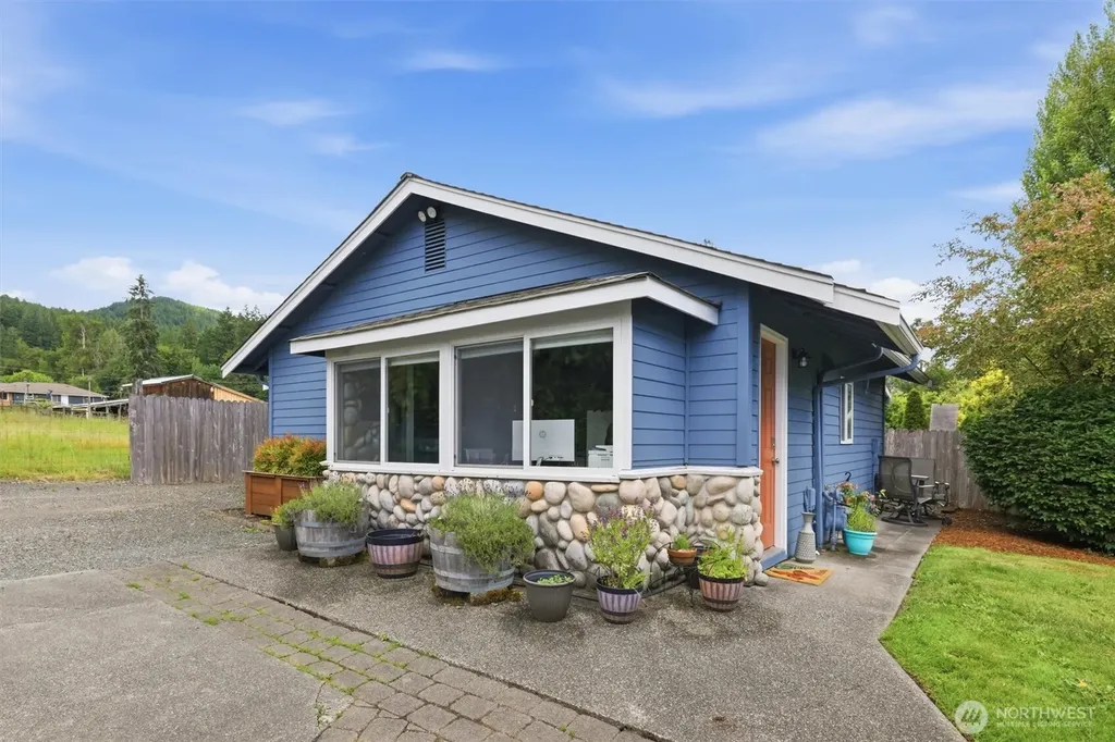 13732 217th Avenue SE Issaquah WA 98027