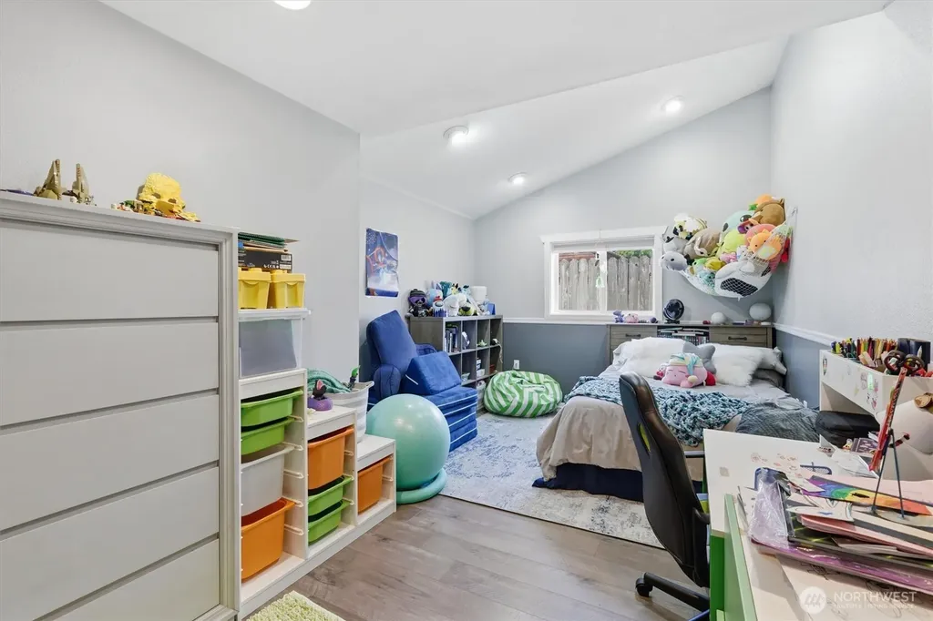 13732 217th Avenue SE Issaquah WA 98027