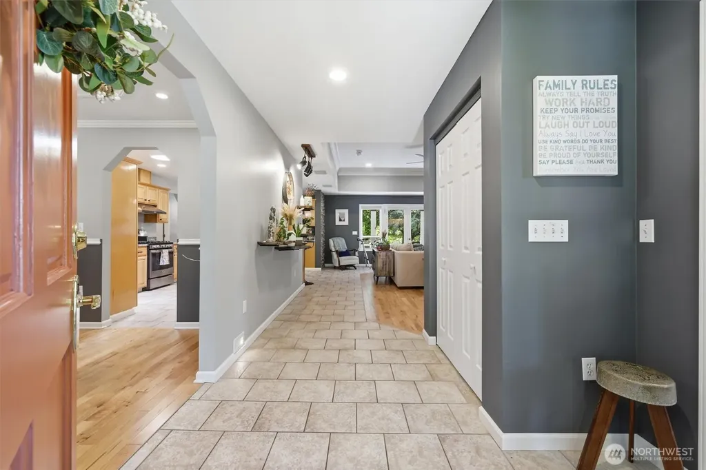 13732 217th Avenue SE Issaquah WA 98027