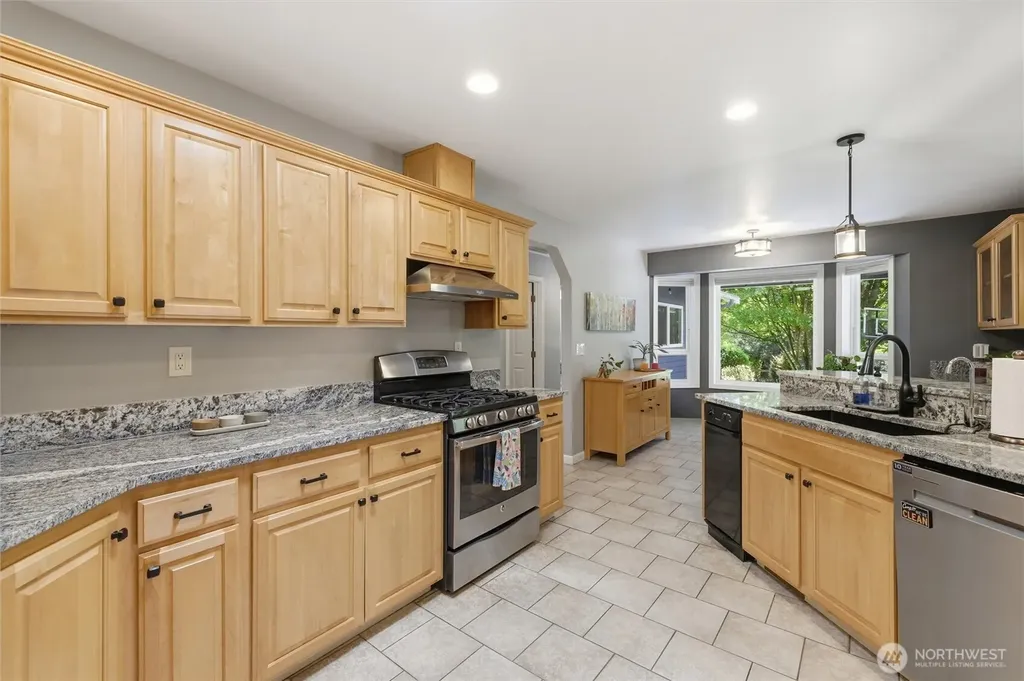 13732 217th Avenue SE Issaquah WA 98027