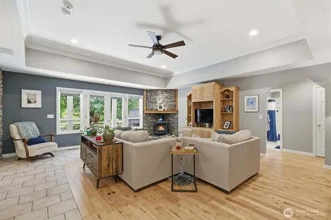 13732 217th Avenue SE Issaquah WA 98027