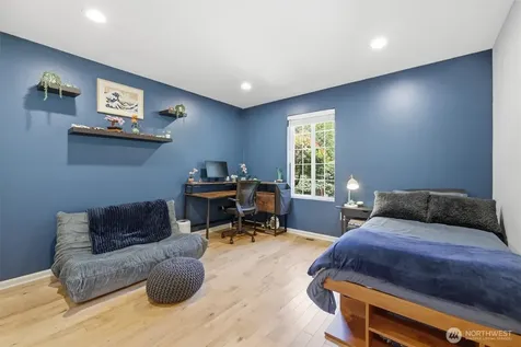 13732 217th Avenue SE Issaquah WA 98027