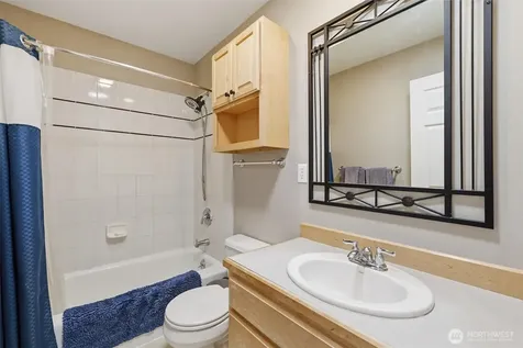 13732 217th Avenue SE Issaquah WA 98027