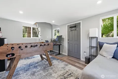 13732 217th Avenue SE Issaquah WA 98027