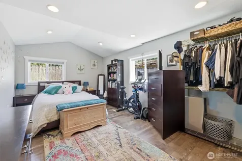 13732 217th Avenue SE Issaquah WA 98027