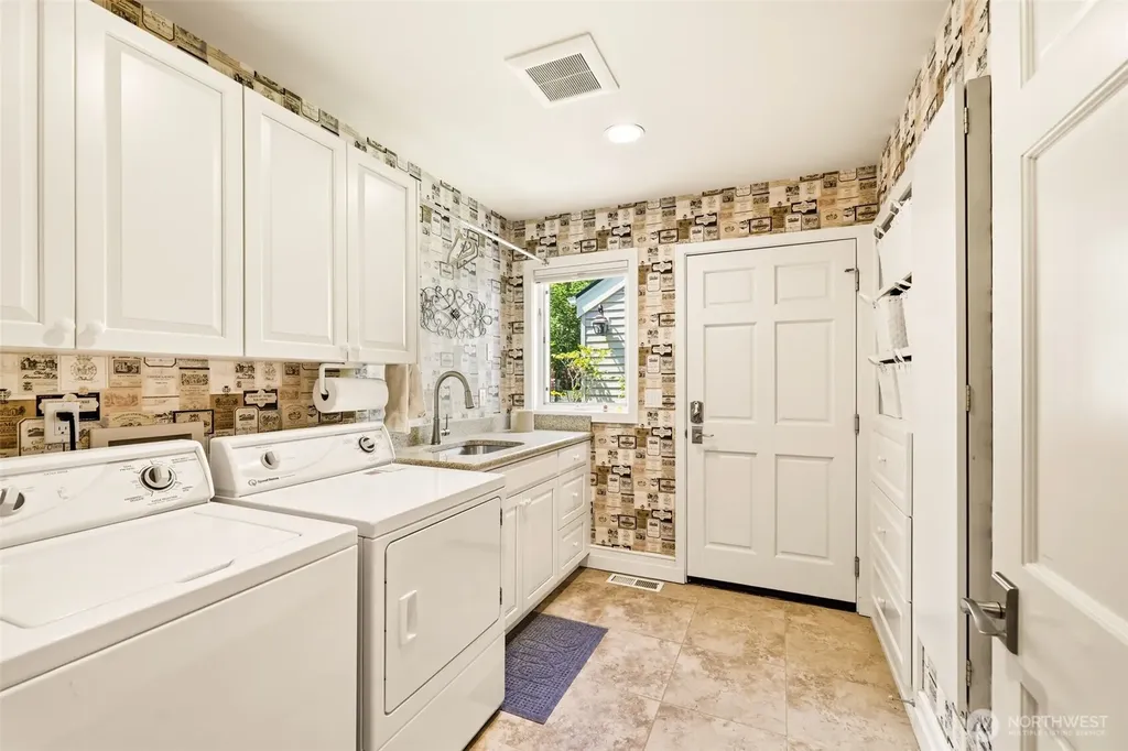 5321 W Old Stump Dr NW Gig Harbor WA 98332