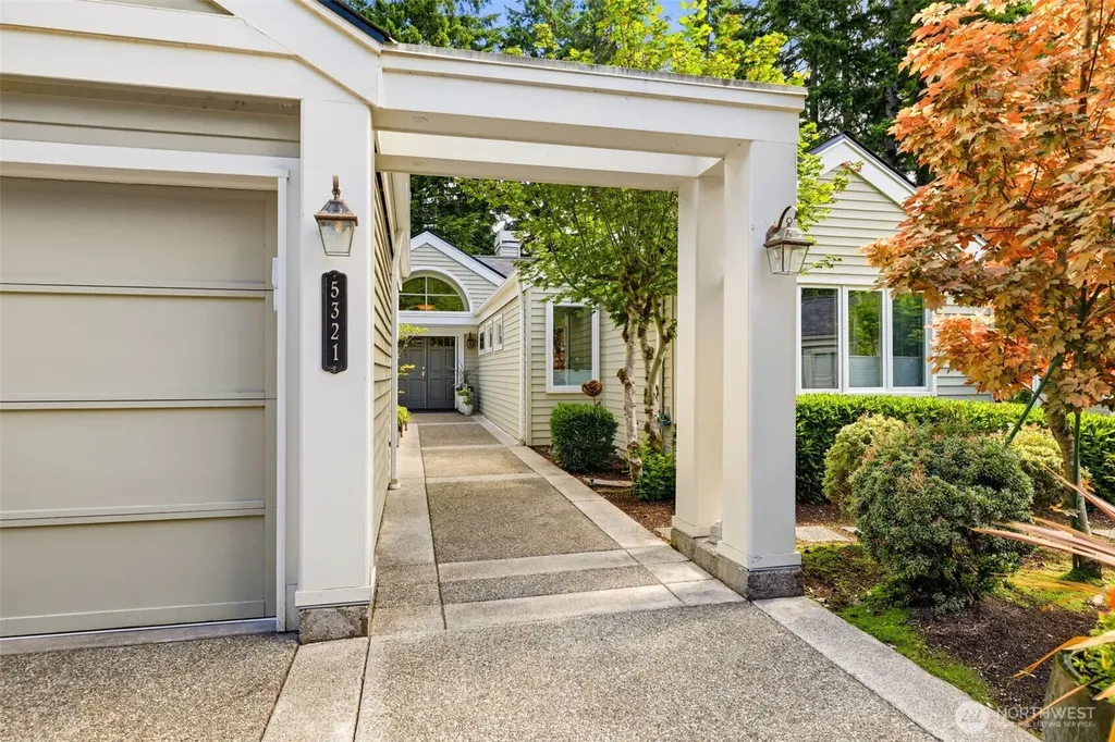 5321 W Old Stump Dr NW Gig Harbor WA 98332