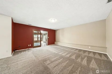 11804 86th Avenue Ct E Puyallup WA 98373