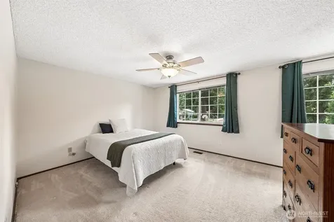 11804 86th Avenue Ct E Puyallup WA 98373
