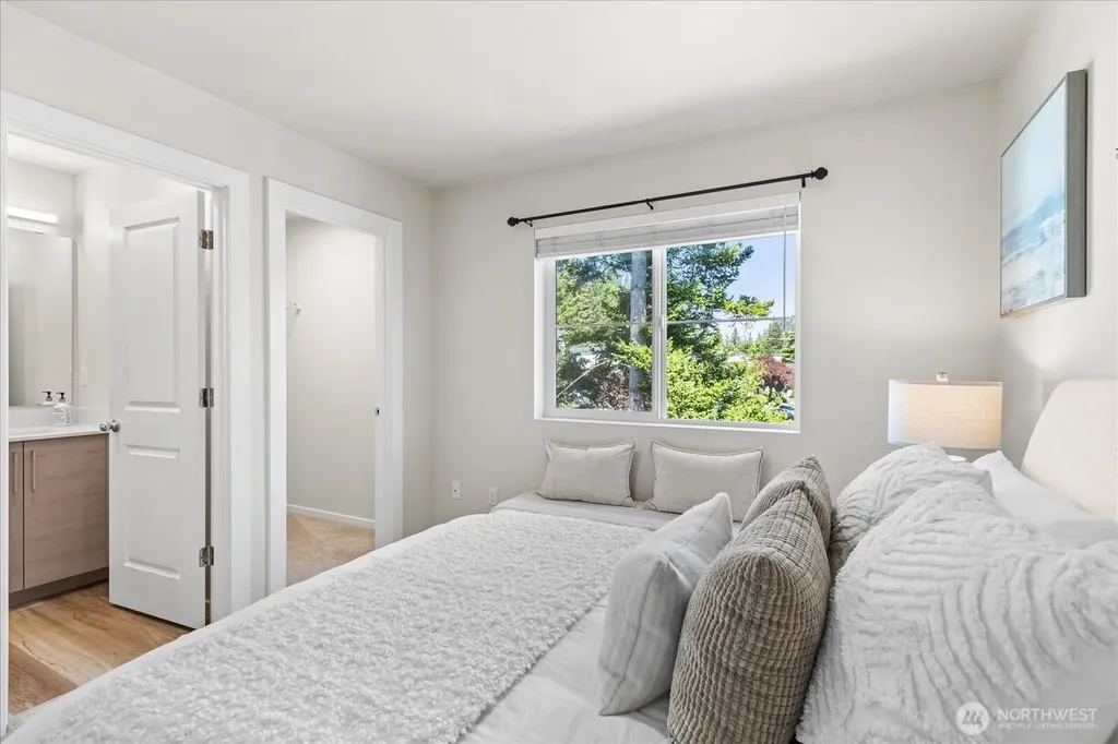 312 164th Street SW Lynnwood WA 98087
