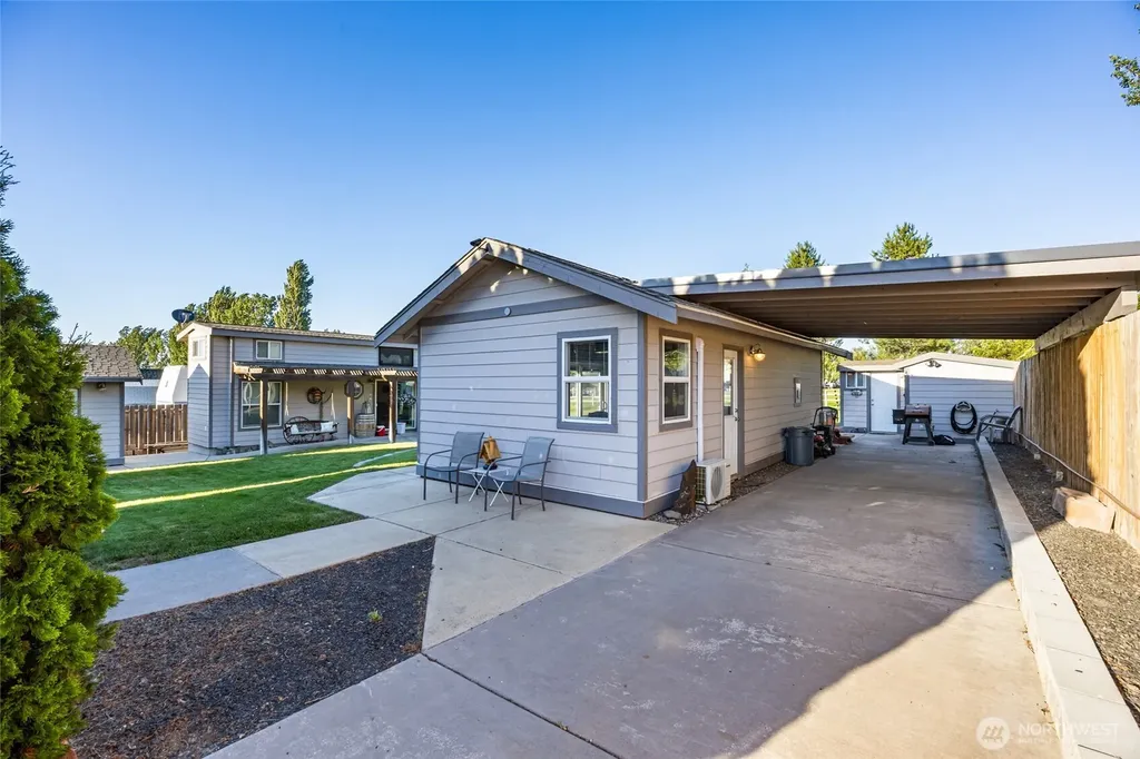 7037 Hwy 262 E Othello WA 99344