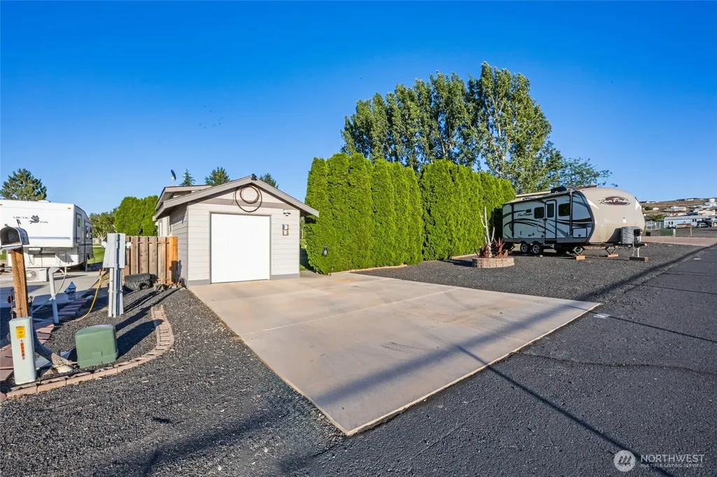 7037 Hwy 262 E Othello WA 99344