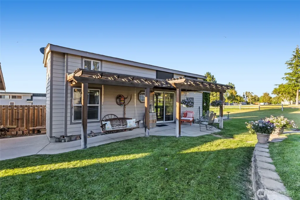 7037 Hwy 262 E Othello WA 99344