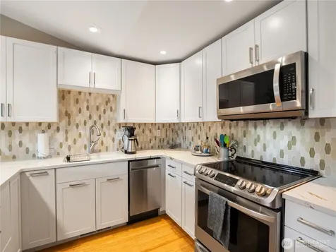 6020 N Highlands Parkway Tacoma WA 98406