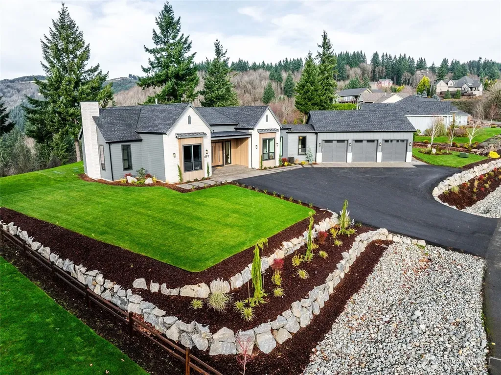 697 Sommerset Road Woodland WA 98674
