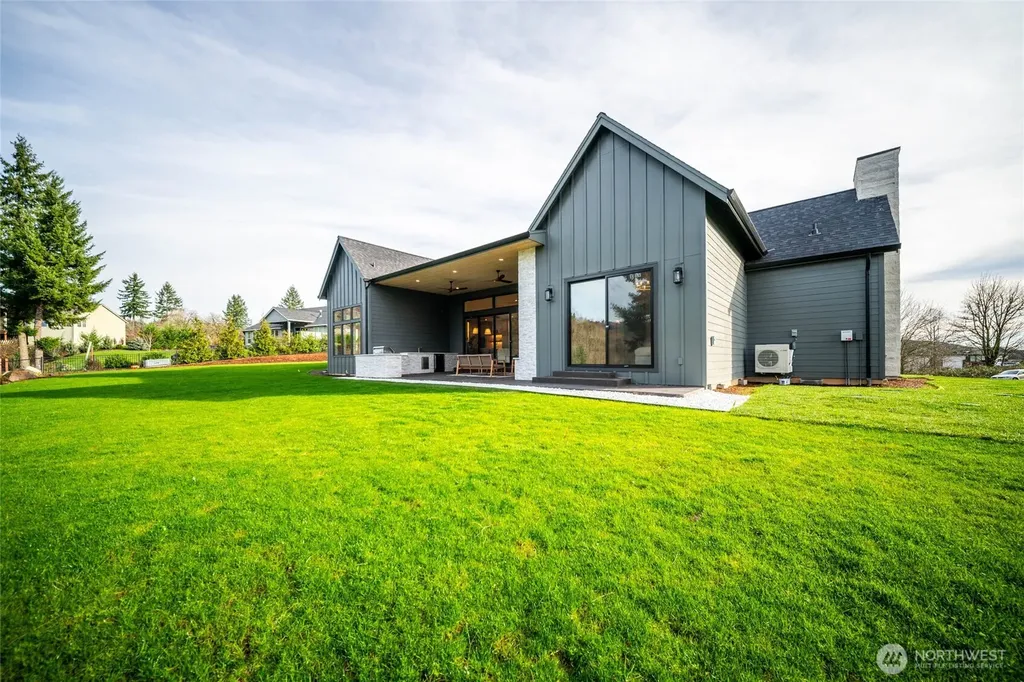 697 Sommerset Road Woodland WA 98674