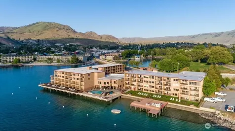 322 W Woodin Avenue Chelan WA 98816