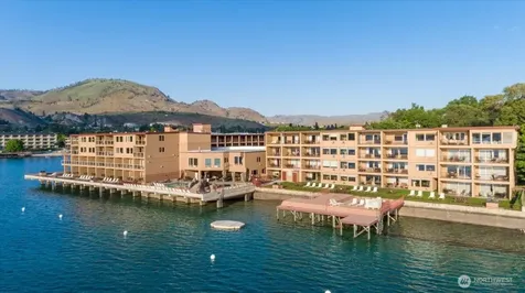 322 W Woodin Avenue Chelan WA 98816