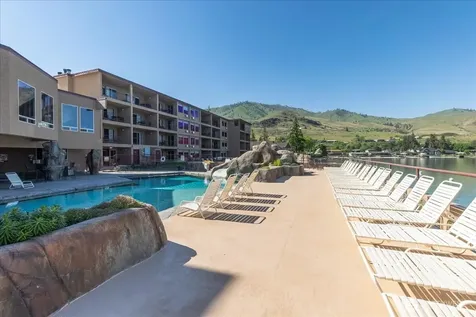 322 W Woodin Avenue Chelan WA 98816