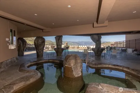 322 W Woodin Avenue Chelan WA 98816