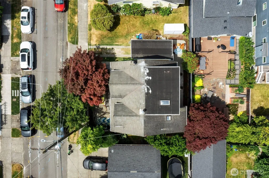 360 Howe Street Seattle WA 98109