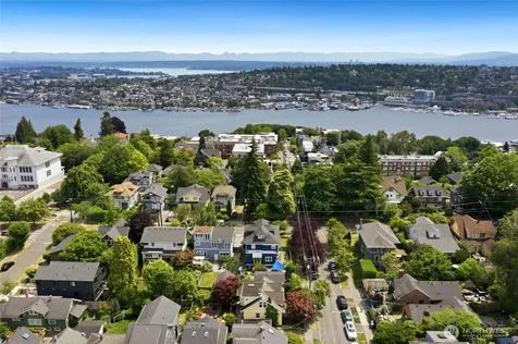 360 Howe Street Seattle WA 98109