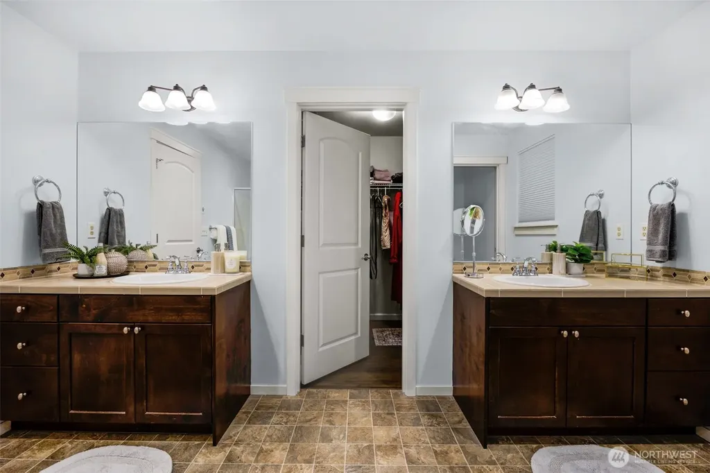 317 204th Place SE Bothell WA 98012
