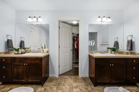 317 204th Place SE Bothell WA 98012