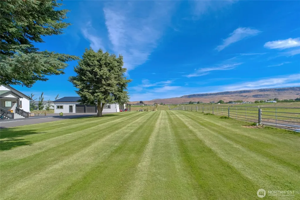 2735 4th Street East Wenatchee WA 98802