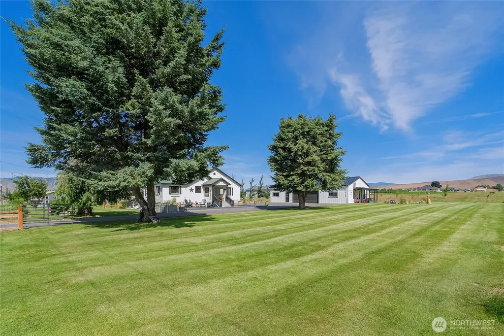 2735 4th Street East Wenatchee WA 98802