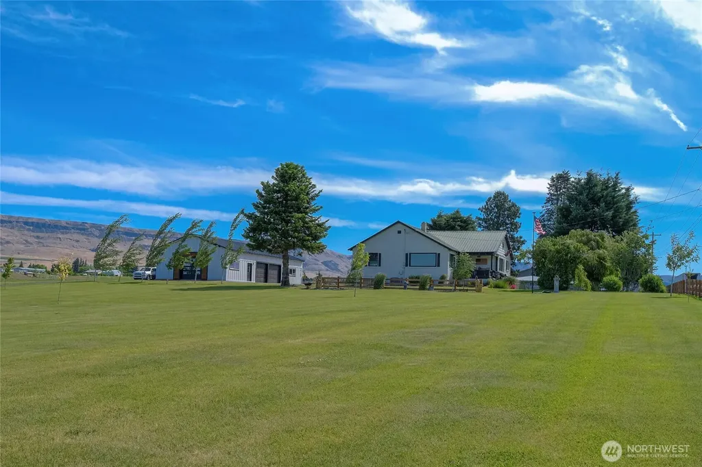 2735 4th Street East Wenatchee WA 98802