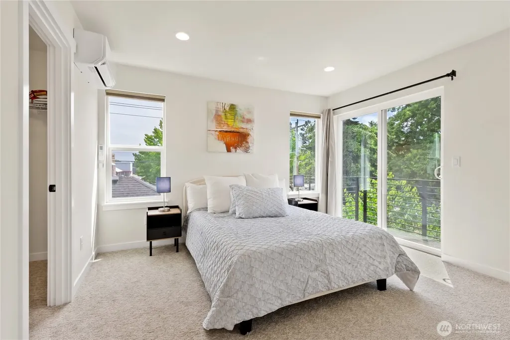 10306 Midvale Avenue N Seattle WA 98133
