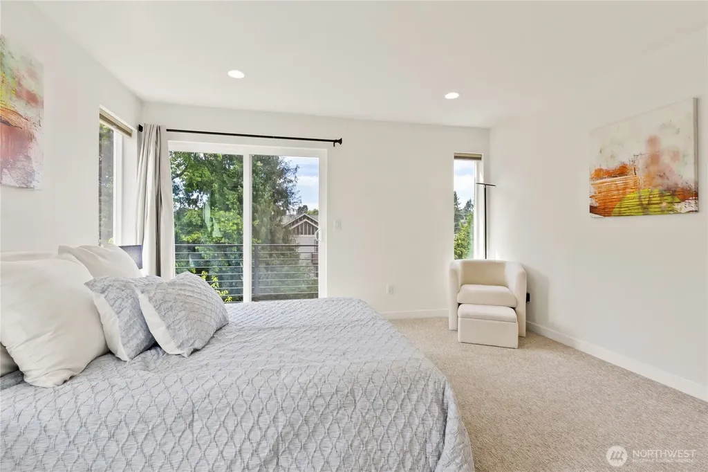 10306 Midvale Avenue N Seattle WA 98133