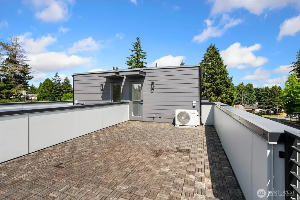 10306 Midvale Avenue N Seattle WA 98133