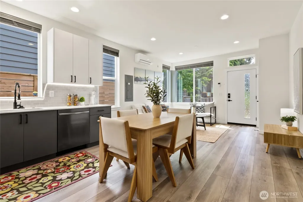 10306 Midvale Avenue N Seattle WA 98133