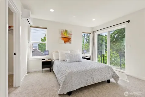 10306 Midvale Avenue N Seattle WA 98133