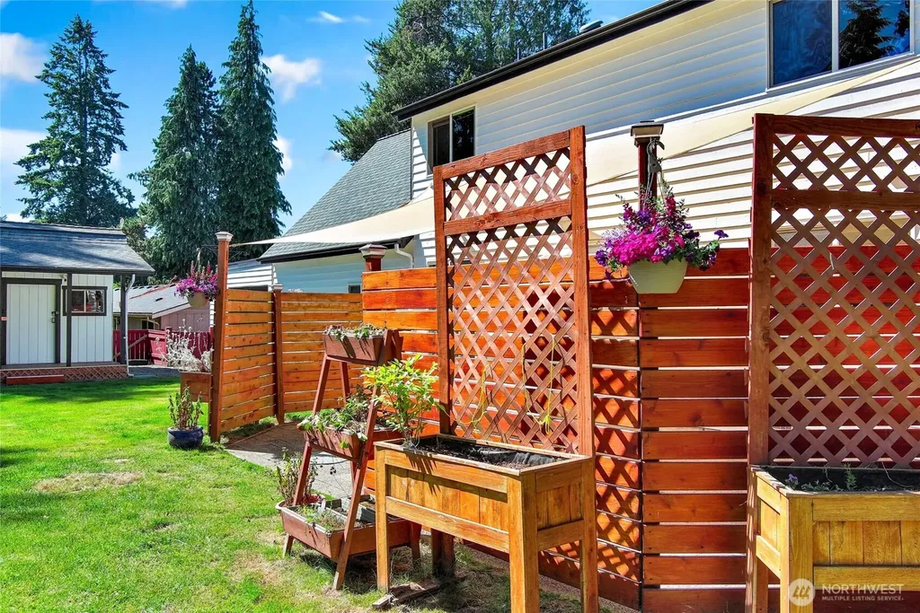 122 Bellflower Road Bothell WA 98012