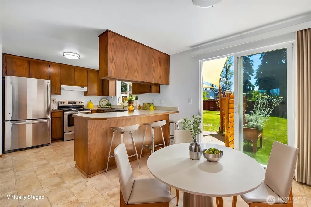 122 Bellflower Road Bothell WA 98012