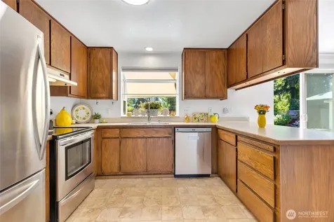 122 Bellflower Road Bothell WA 98012