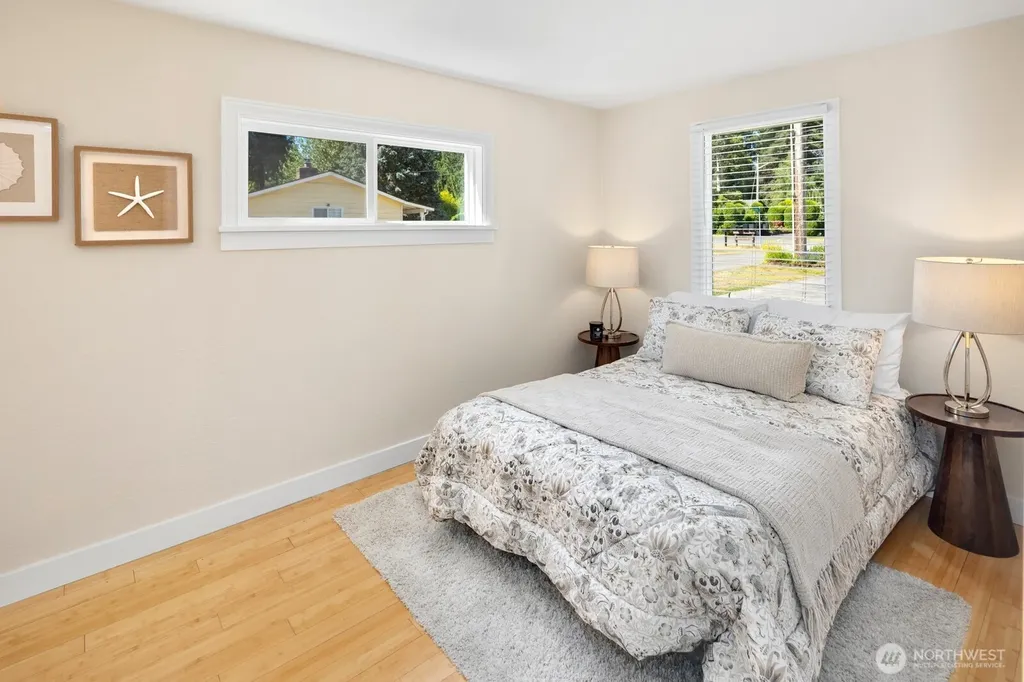 17904 8th Avenue NE Shoreline WA 98155