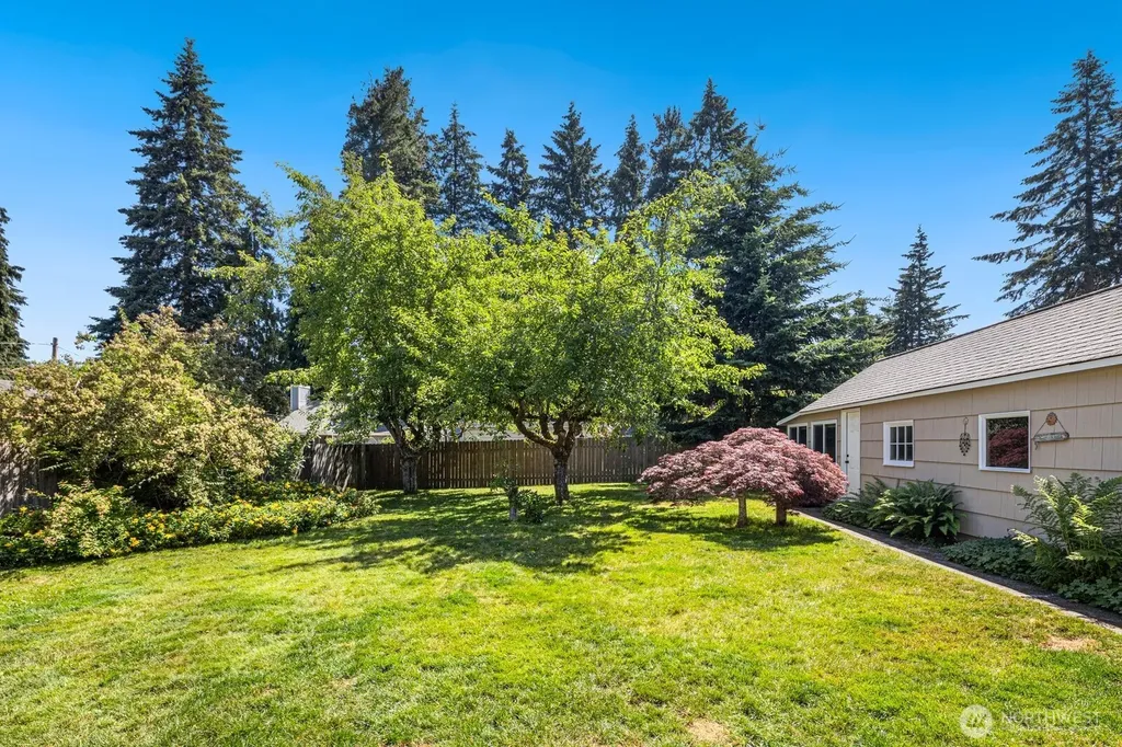 17904 8th Avenue NE Shoreline WA 98155