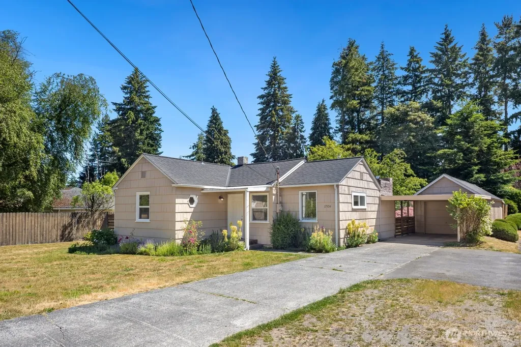 17904 8th Avenue NE Shoreline WA 98155