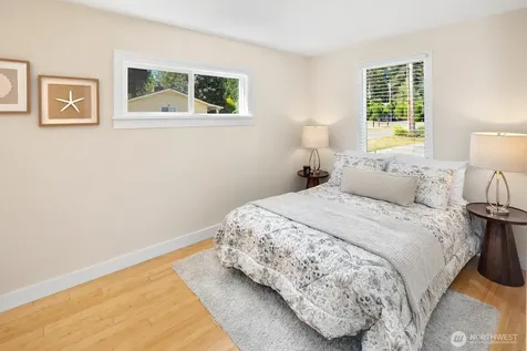 17904 8th Avenue NE Shoreline WA 98155