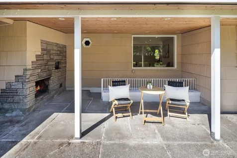 17904 8th Avenue NE Shoreline WA 98155